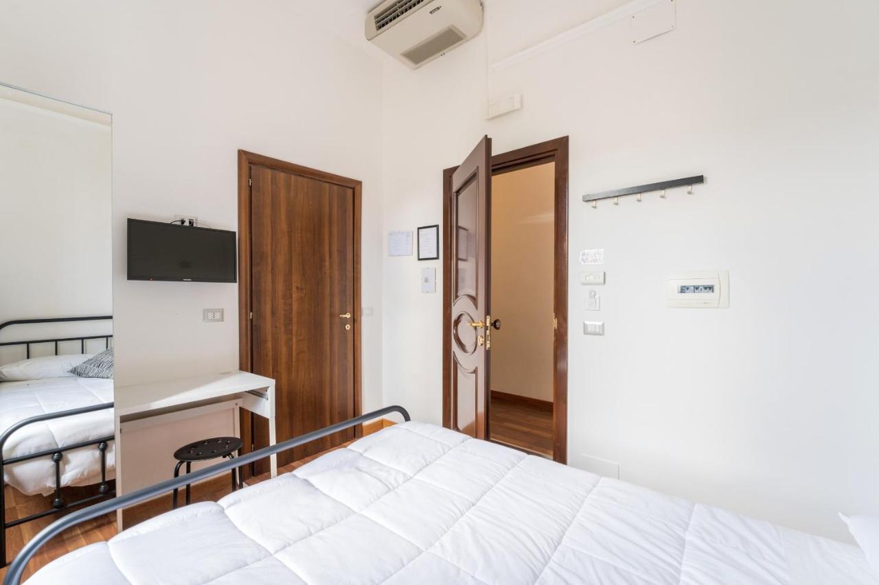 Rooms Piramide Roma Ngoại thất bức ảnh