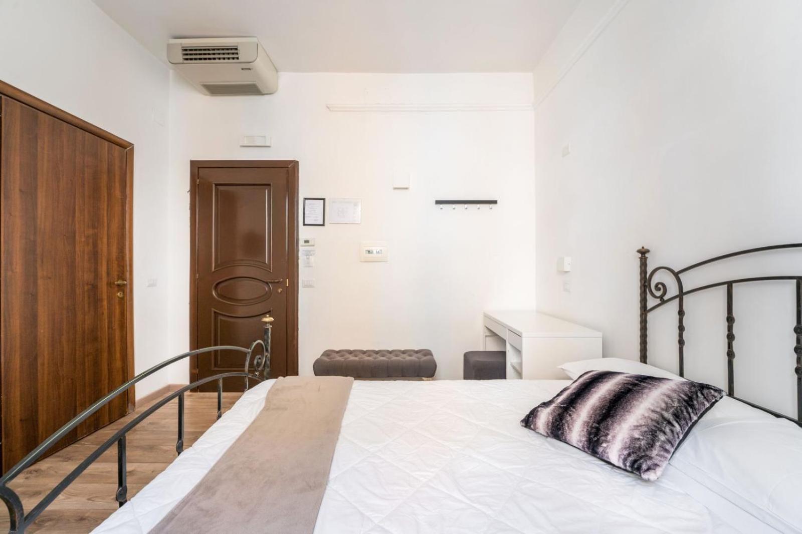 Rooms Piramide Roma Ngoại thất bức ảnh