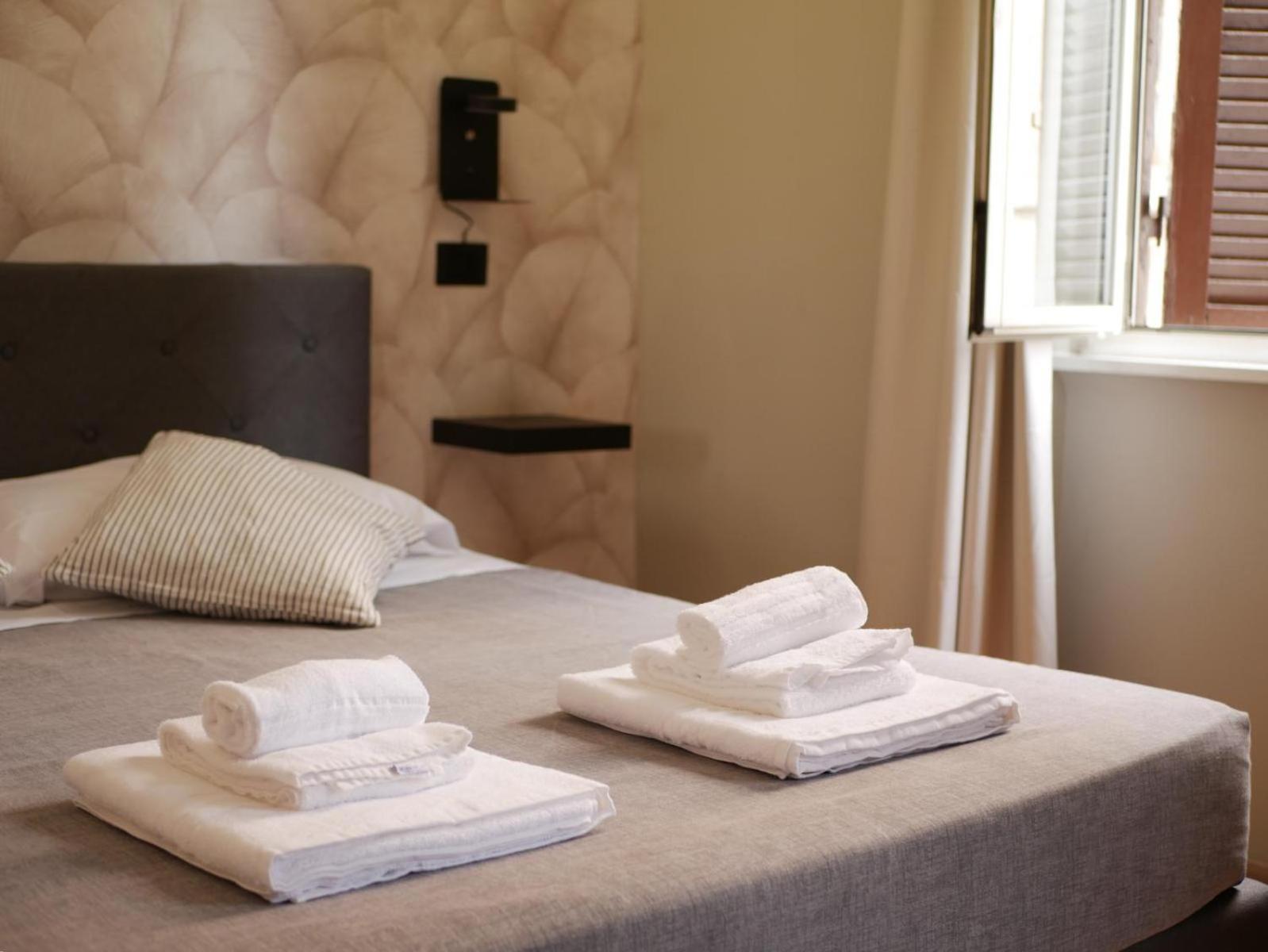 Rooms Piramide Roma Ngoại thất bức ảnh